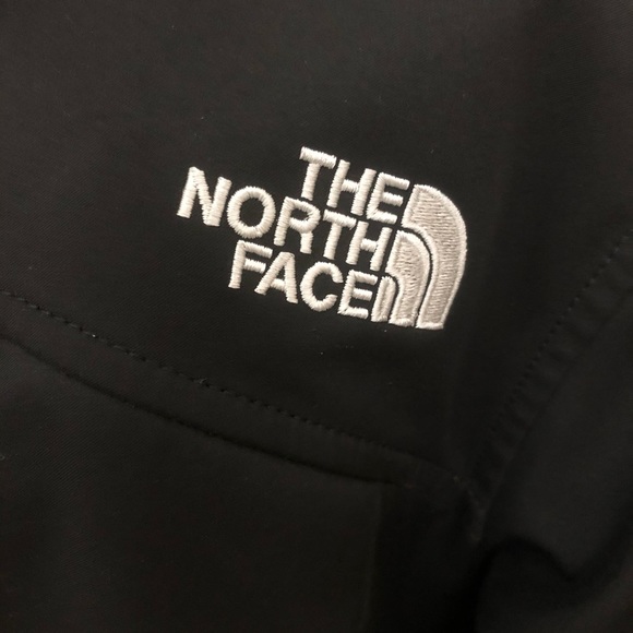 The North Face Outdoor Jacket - Picture 3 of 6